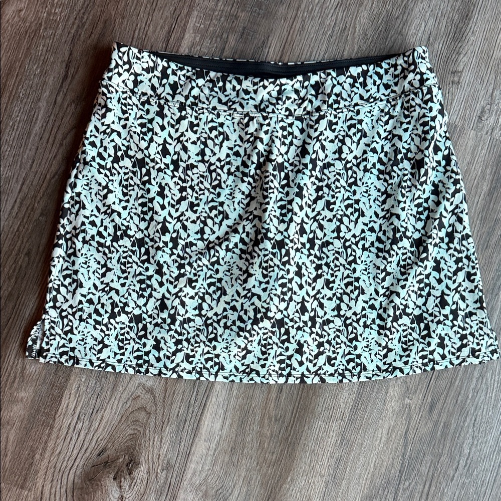 Tranquility by Colorado Clothing Black & Mint Leaf Print Mini Skirt